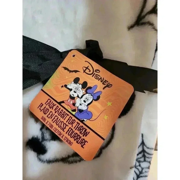 Disney Halloween Faux Rabbit Fur Black and White Throw 50”x70” Mickey Minnie NEW - Picture 3 of 3